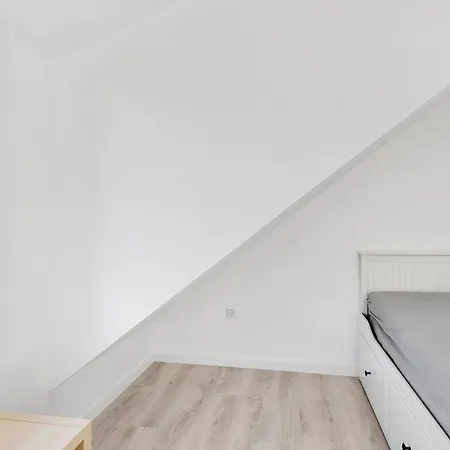 Prázdninový dům 3 Bedroom Awesome In Fjenneslev